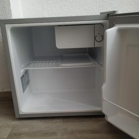 Hostal Cuatro Torres Madrid Kültér fotó
